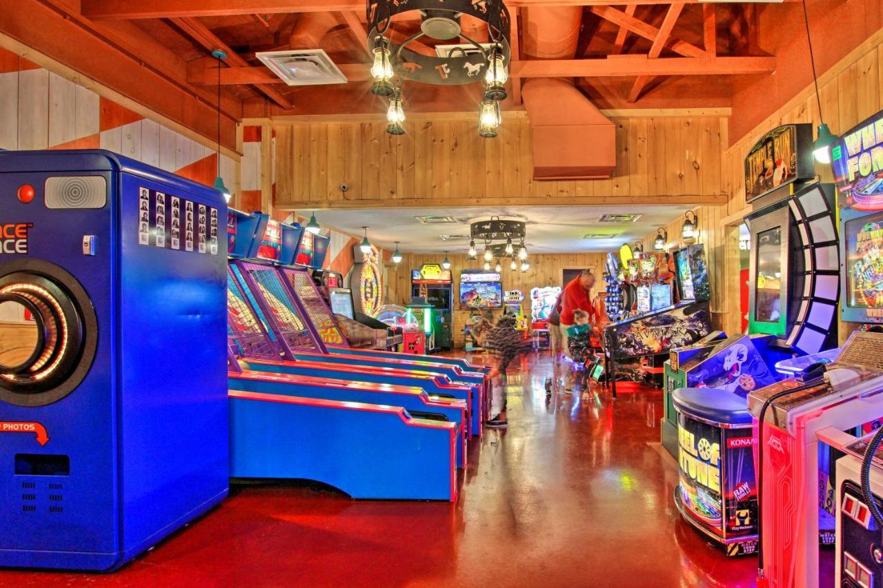 Cozy Retreat With Porch And Double Jj Resort Access! Rothbury 外观 照片